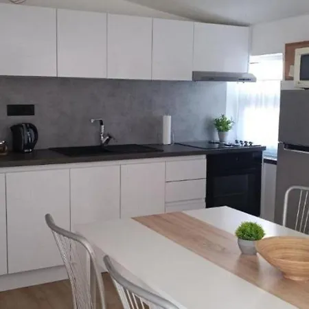 Apartment Jasa *